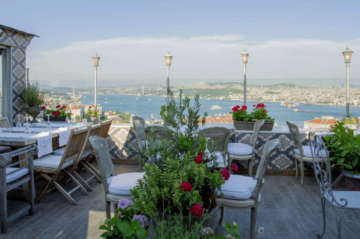 Террасы стамбула. Ресторан Изола Стамбул. My Terrace Cafe Restaurant Стамбул. Kat Restaurant Cafe Bar Стамбул. Ресторан терраса Стамбул.