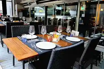 Nişantaşı Başköşe - İzmir Mekan Rehberi