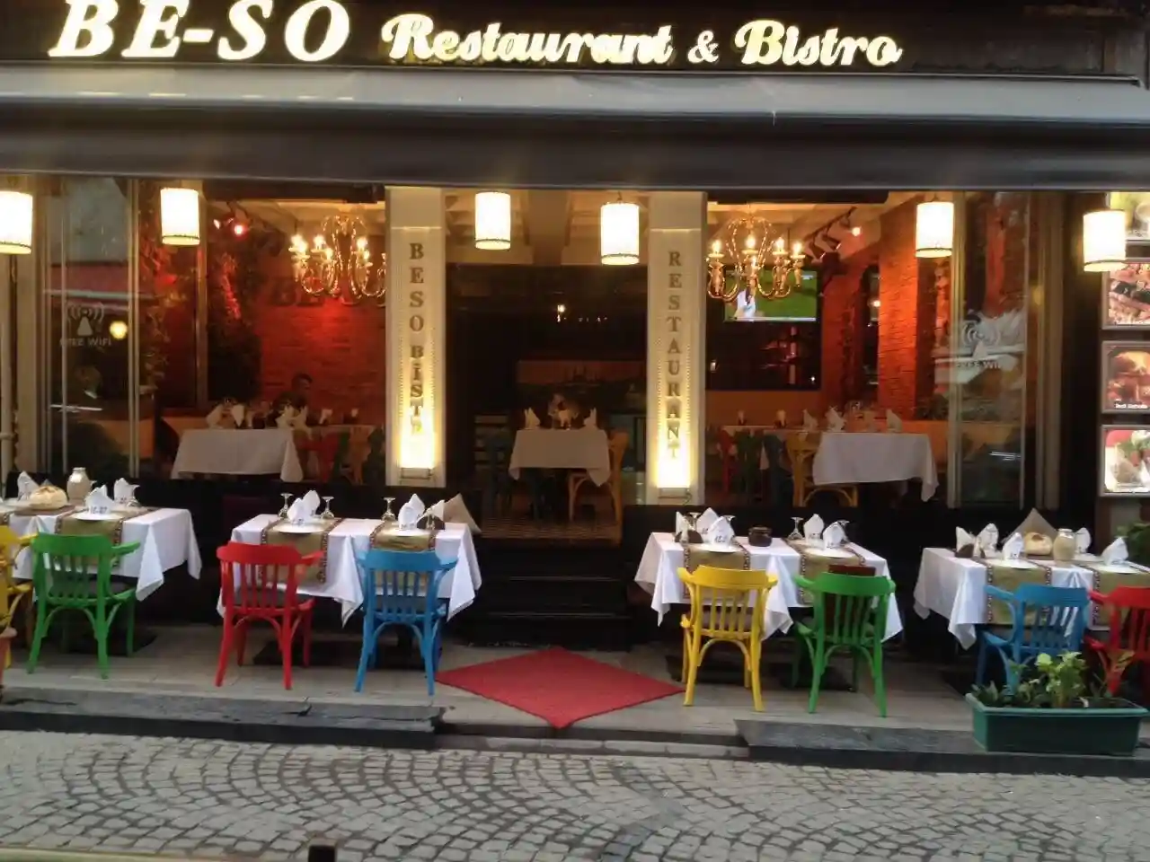 Beso Bistro Restaurant Istanbul - İzmir Mekan Rehberi