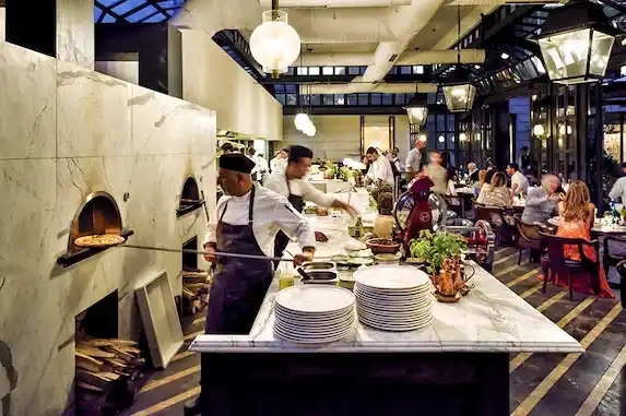 Cecconi's Istanbul - İzmir Mekan Rehberi