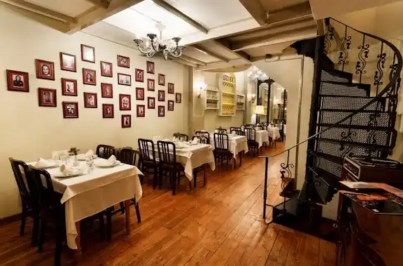 Latife Hanım Meyhanesi - İzmir Mekan Rehberi