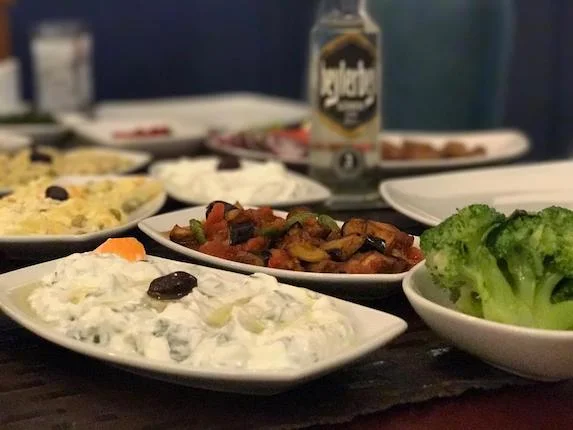 Yekta Meyhanesi - İzmir Mekan Rehberi