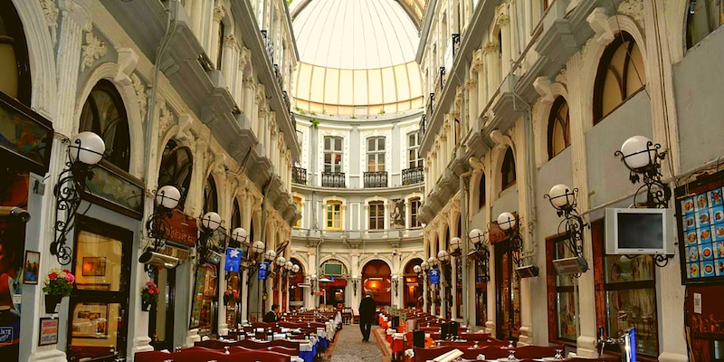 İstanbul'un En Güzel Meyhaneleri - İzmir Mekan Rehberi