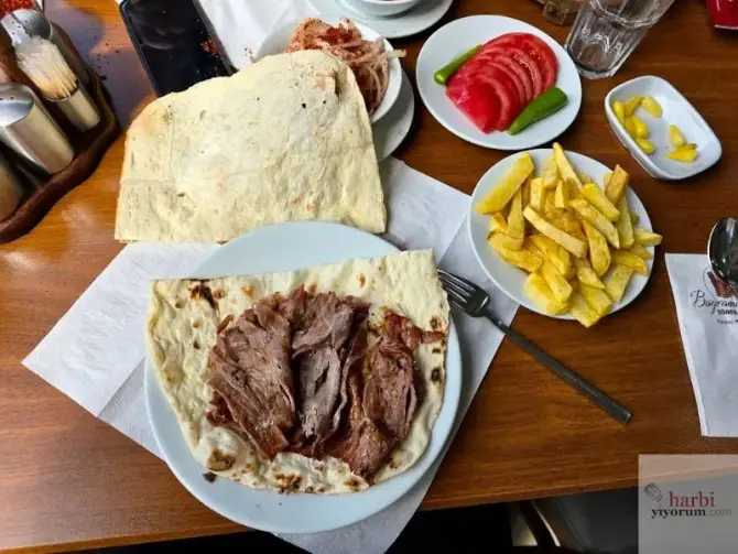 Bayramoğlu Döner - İstanbul Mekan Rehberi