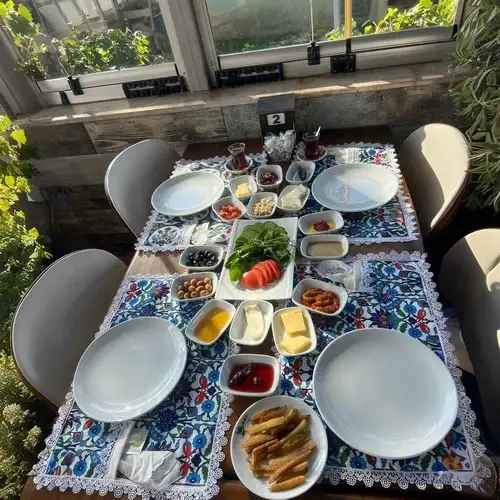 Erolun Yeri Kendin Pisir Kendin Ye - İstanbul Mekan Rehberi