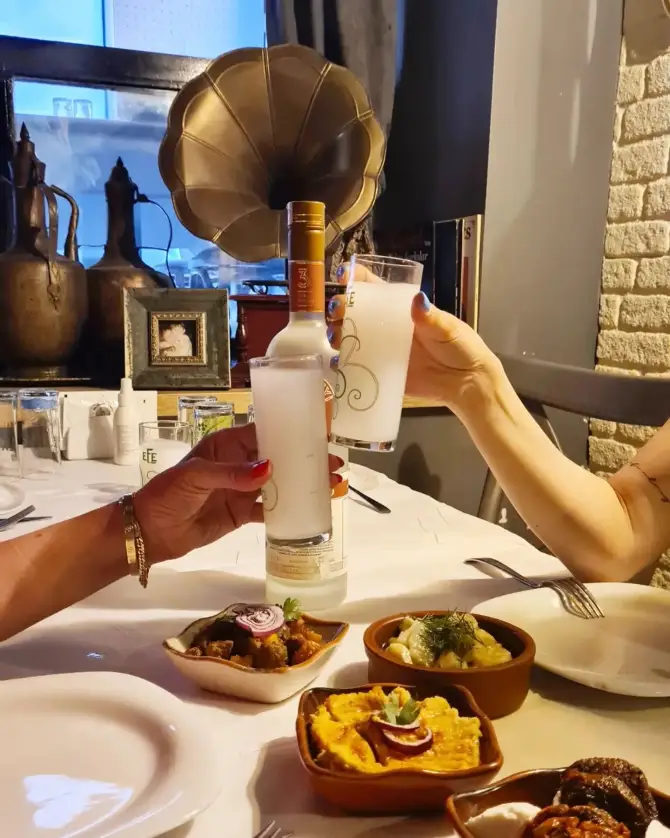Meyhane Rumeli - İstanbul Mekan Rehberi