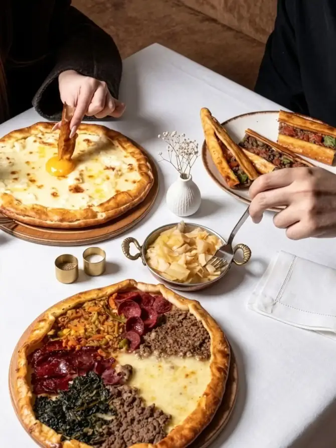Neli Pide - İstanbul Mekan Rehberi