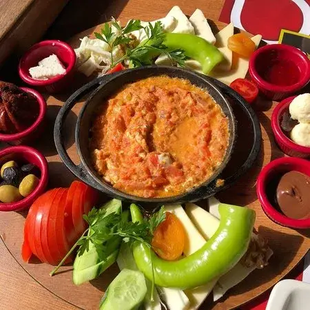 Ceviz Ağacı - İstanbul Mekan Rehberi