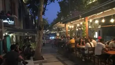 ŞAİRLER KAHVESİ AKARETLER