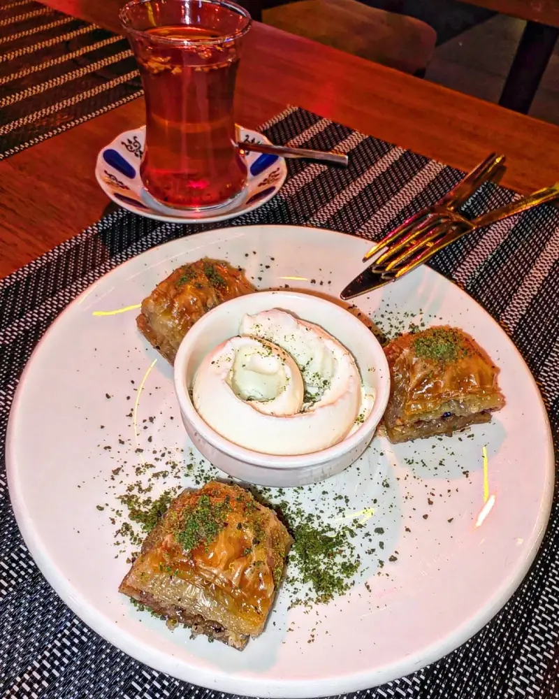 Suad Restaurant - İstanbul Mekan Rehberi