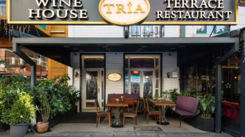 Tria Elegance Terrace Restaurant - İstanbul Mekan Rehberi