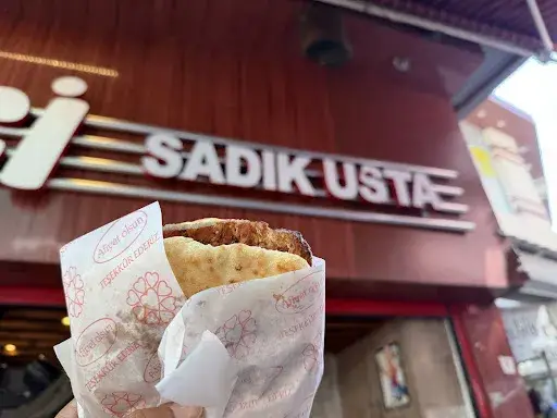 Dönerci Sadık Usta - İstanbul Mekan Rehberi
