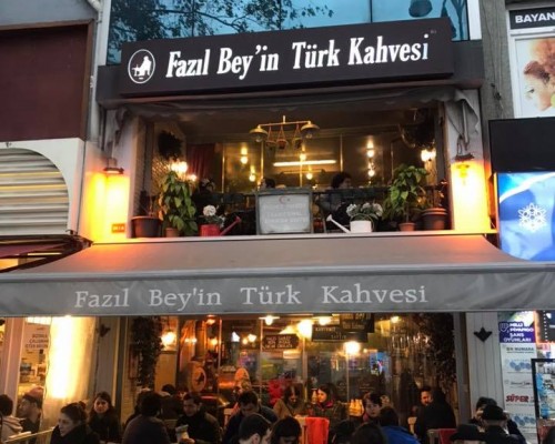 Fazıl Bey'in Türk Kahvesi - İstanbul Mekan Rehberi