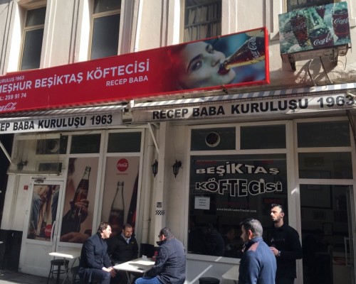 Meshur Besiktas Koftecisi - İstanbul Mekan Rehberi