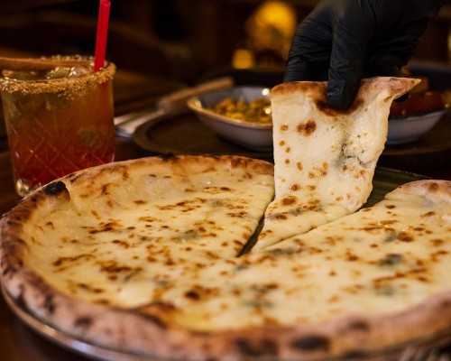 Antique Pizzeria - İstanbul Mekan Rehberi
